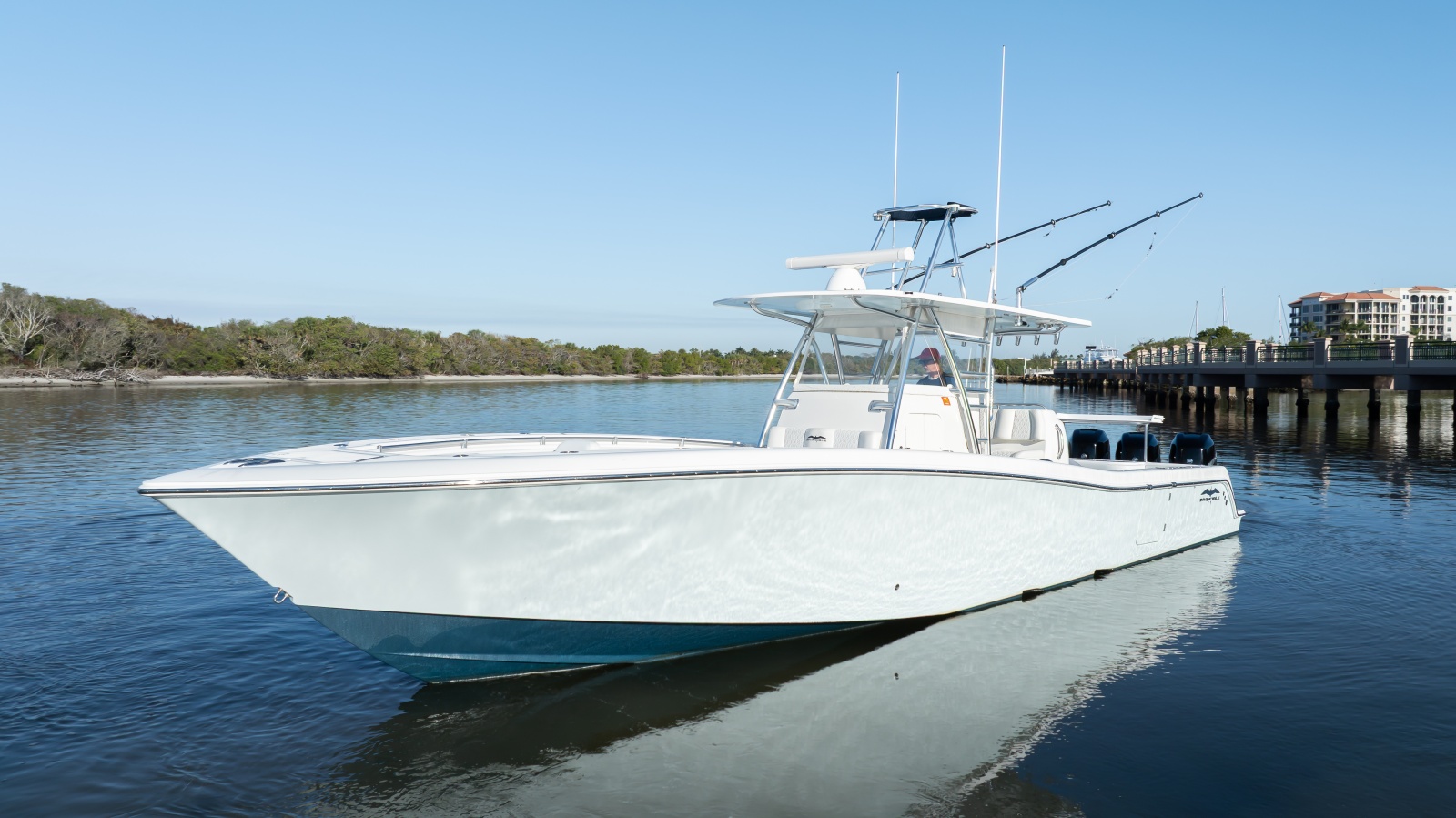 39' 2016 Invincible 39 Open Fisherman