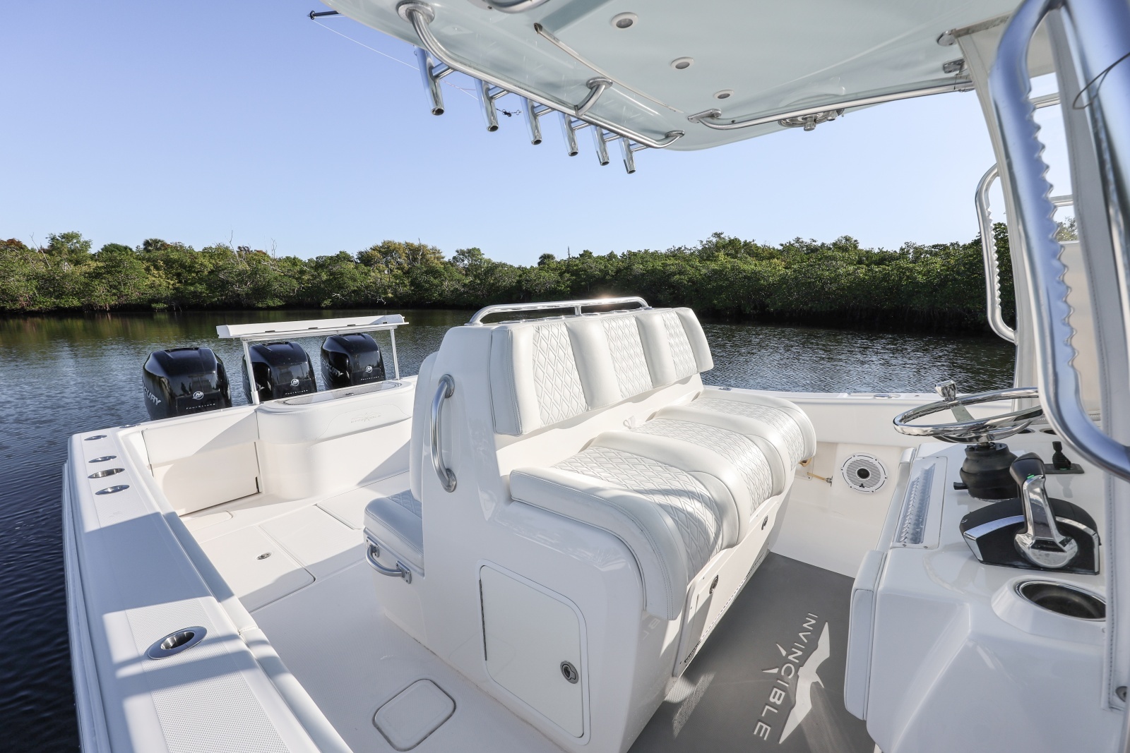 2016 Invincible 39 Open Fisherman