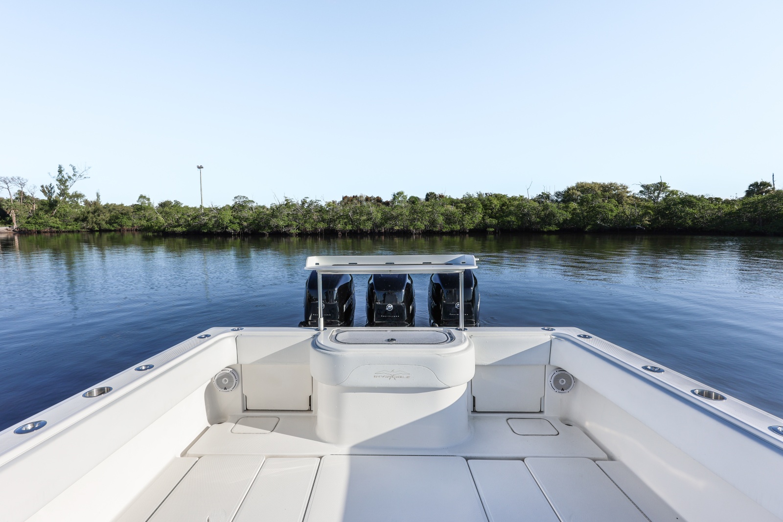 39' 2016 Invincible 39 Open Fisherman