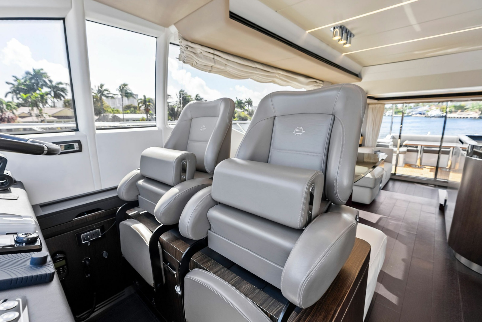 66' 2020 Azimut Flybridge