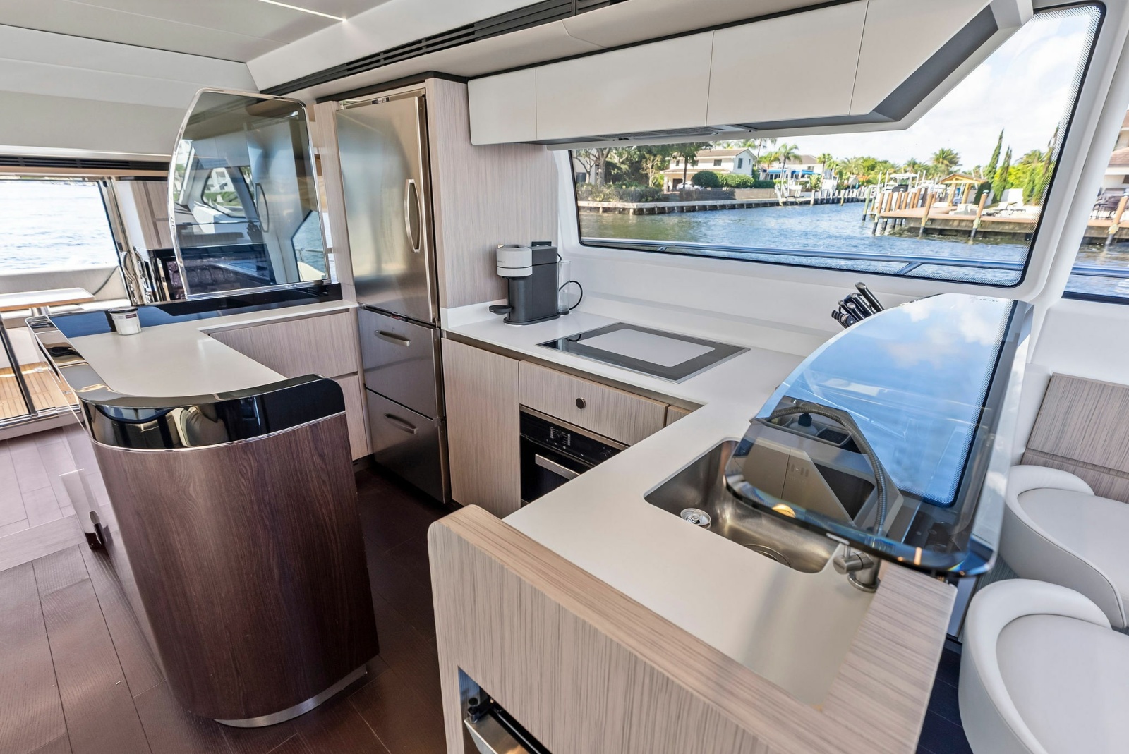 66' 2020 Azimut Flybridge