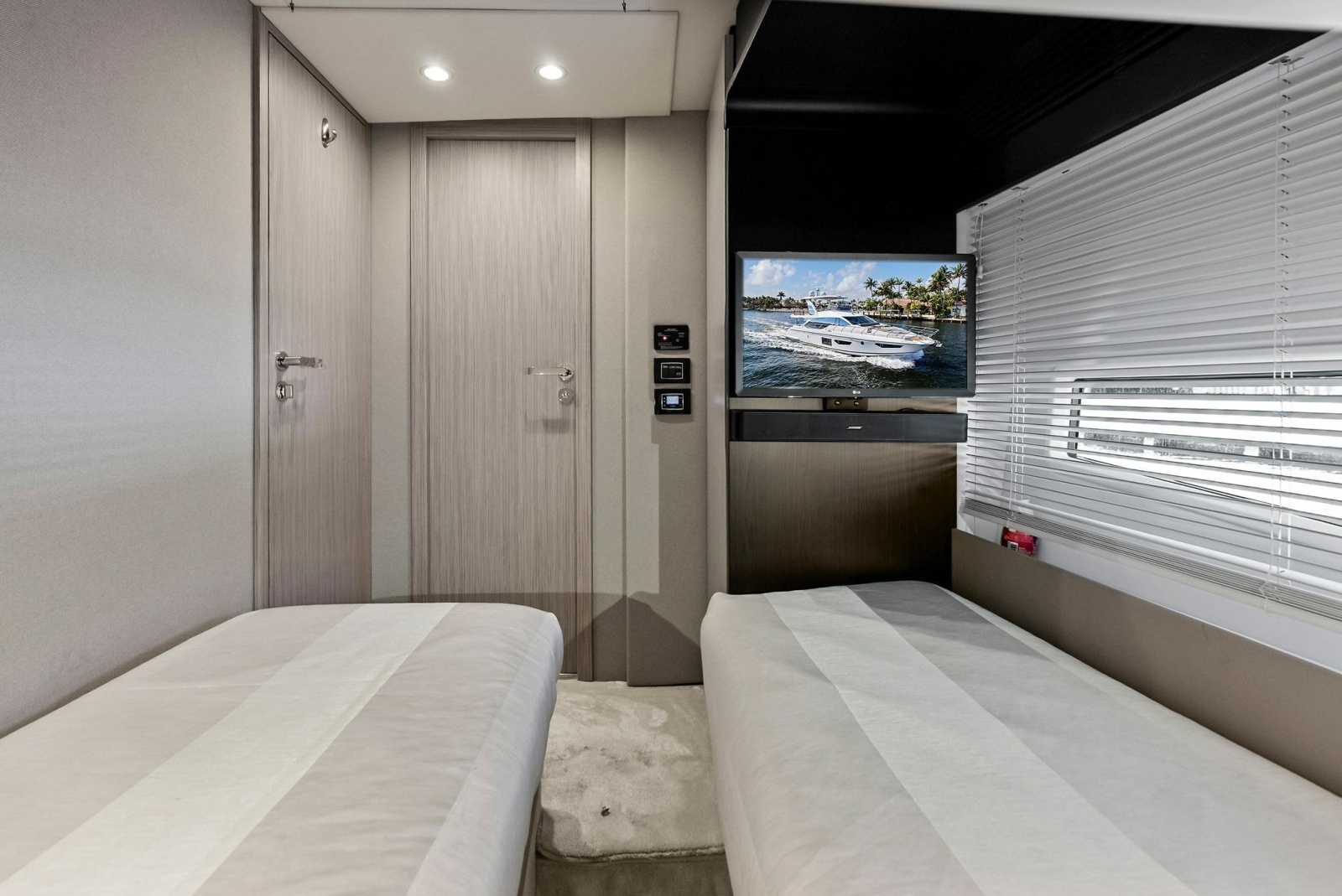 Le Maurice 66ft Azimut Yacht For Sale