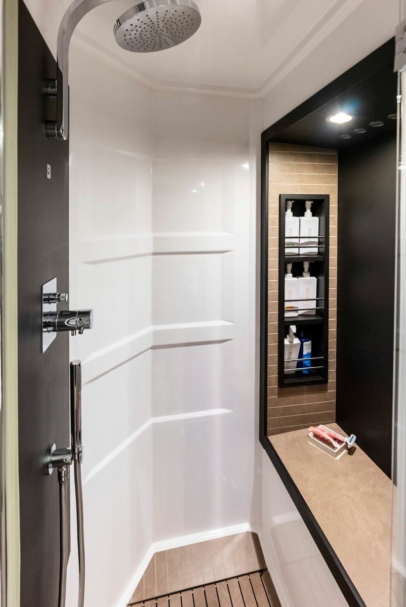 Le Maurice 66ft Azimut Yacht For Sale