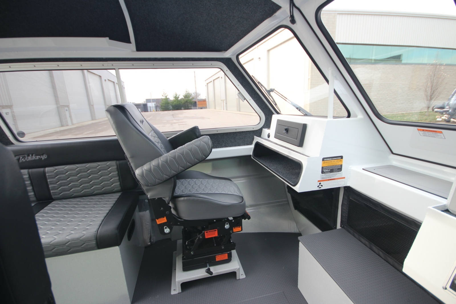 Boat Show Special Pricing 24ft Weldcraft Yacht For Sale