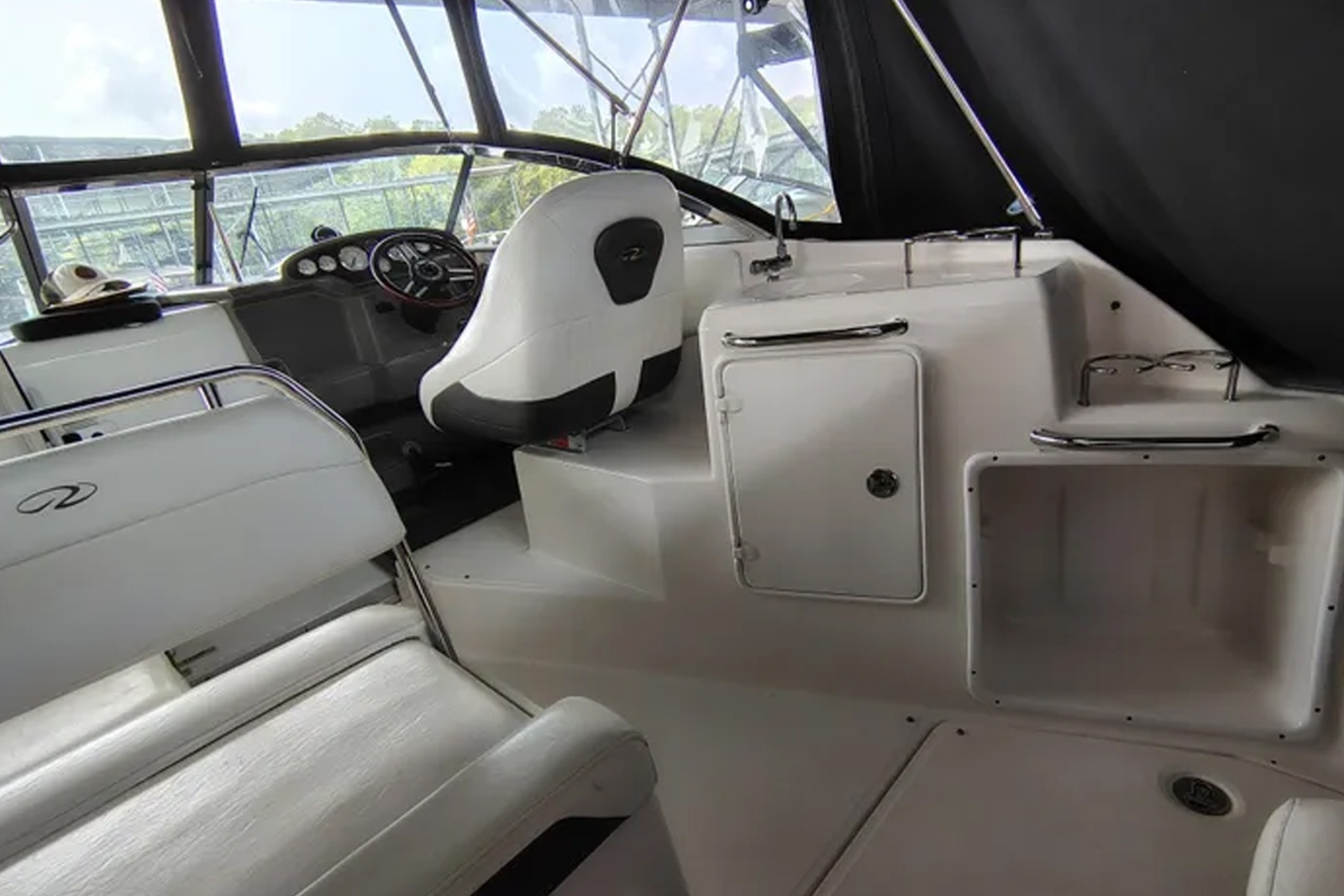 2008 Regal 2565 Window Express