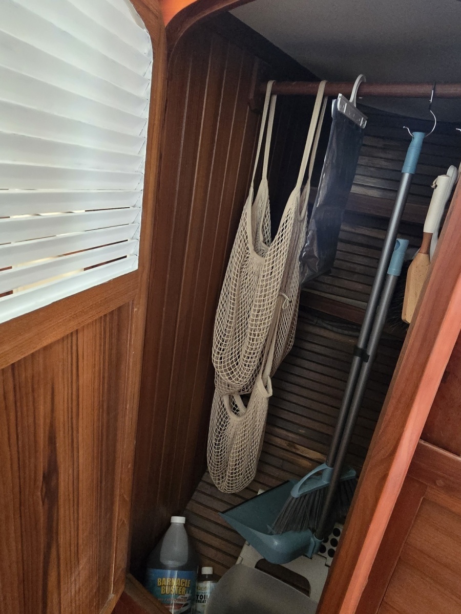 43ft Slocum Yacht For Sale