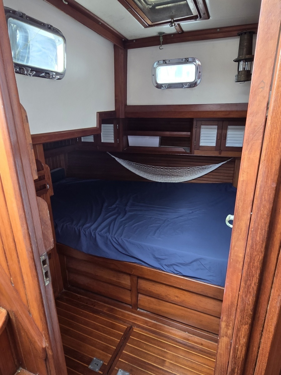 43ft Slocum Yacht For Sale