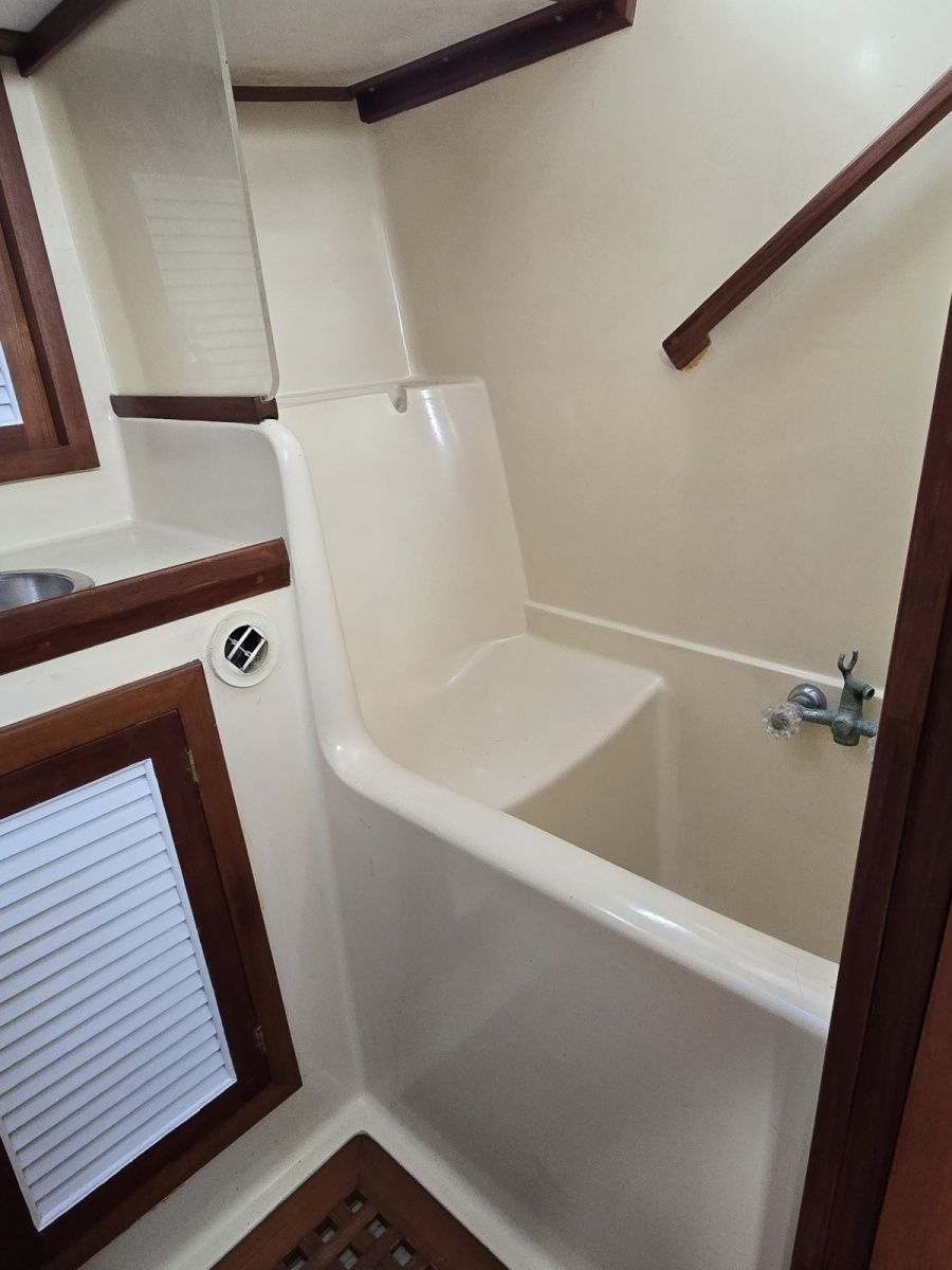 43ft Slocum Yacht For Sale