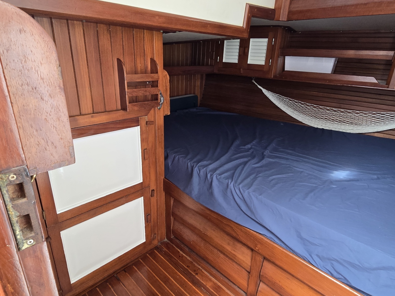 43ft Slocum Yacht For Sale