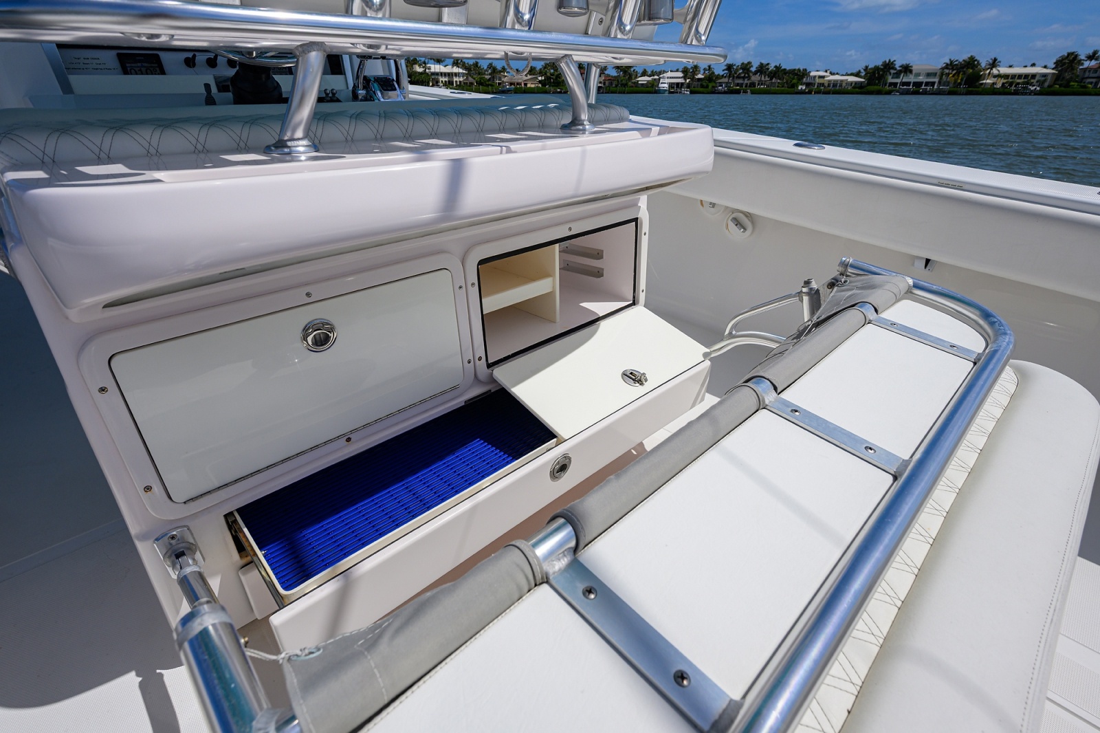 41' 2013 Bahama 41 Center Console