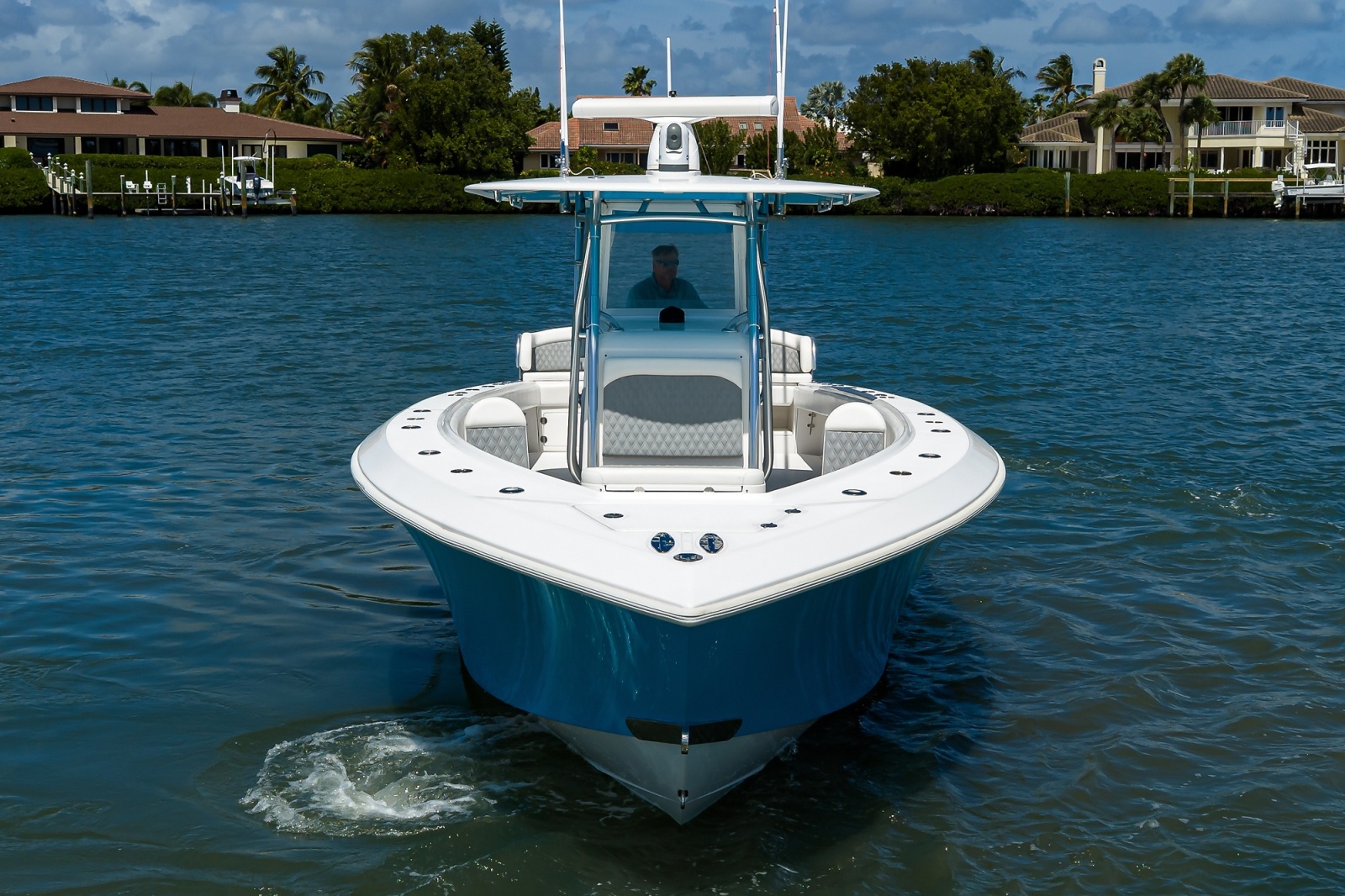 41' 2013 Bahama 41 Center Console