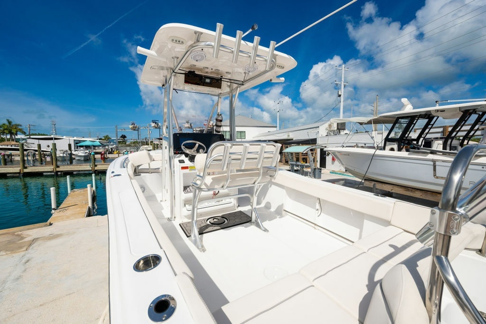 23ft Sea Hunt Yacht For Sale