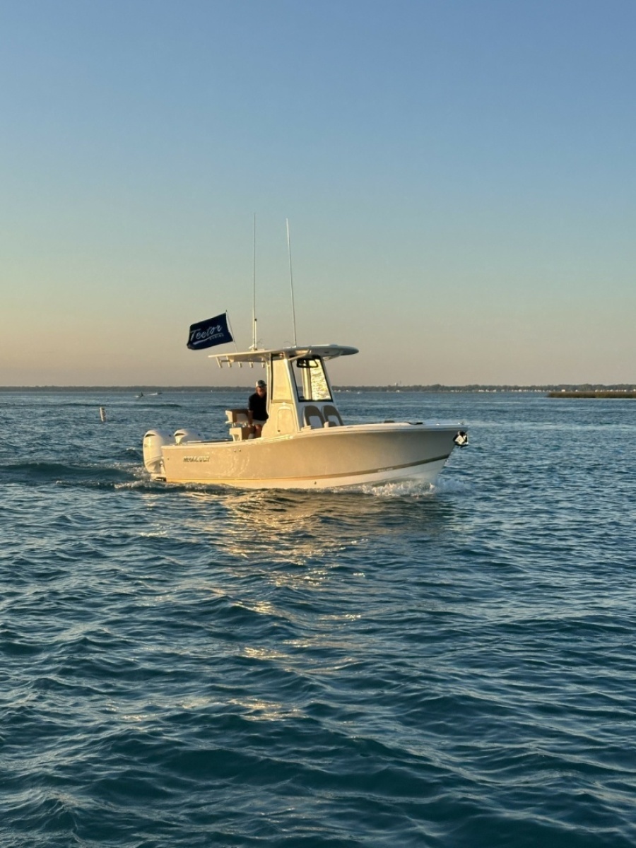 23ft Regulator Yacht For Sale