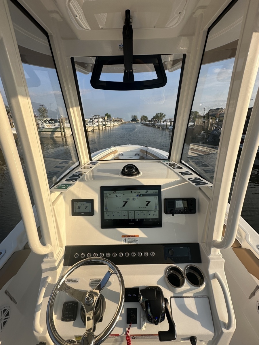 23ft Regulator Yacht For Sale