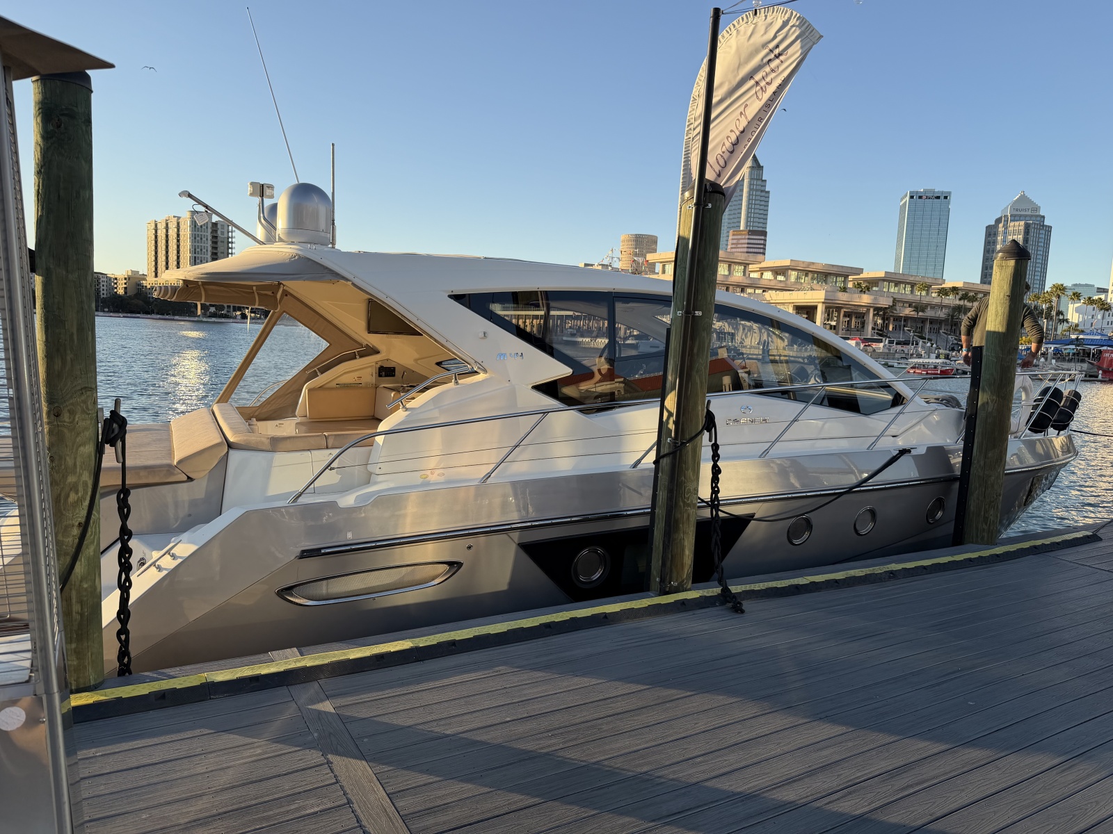 44' 2014 Cranchi M44 HT Hard Top