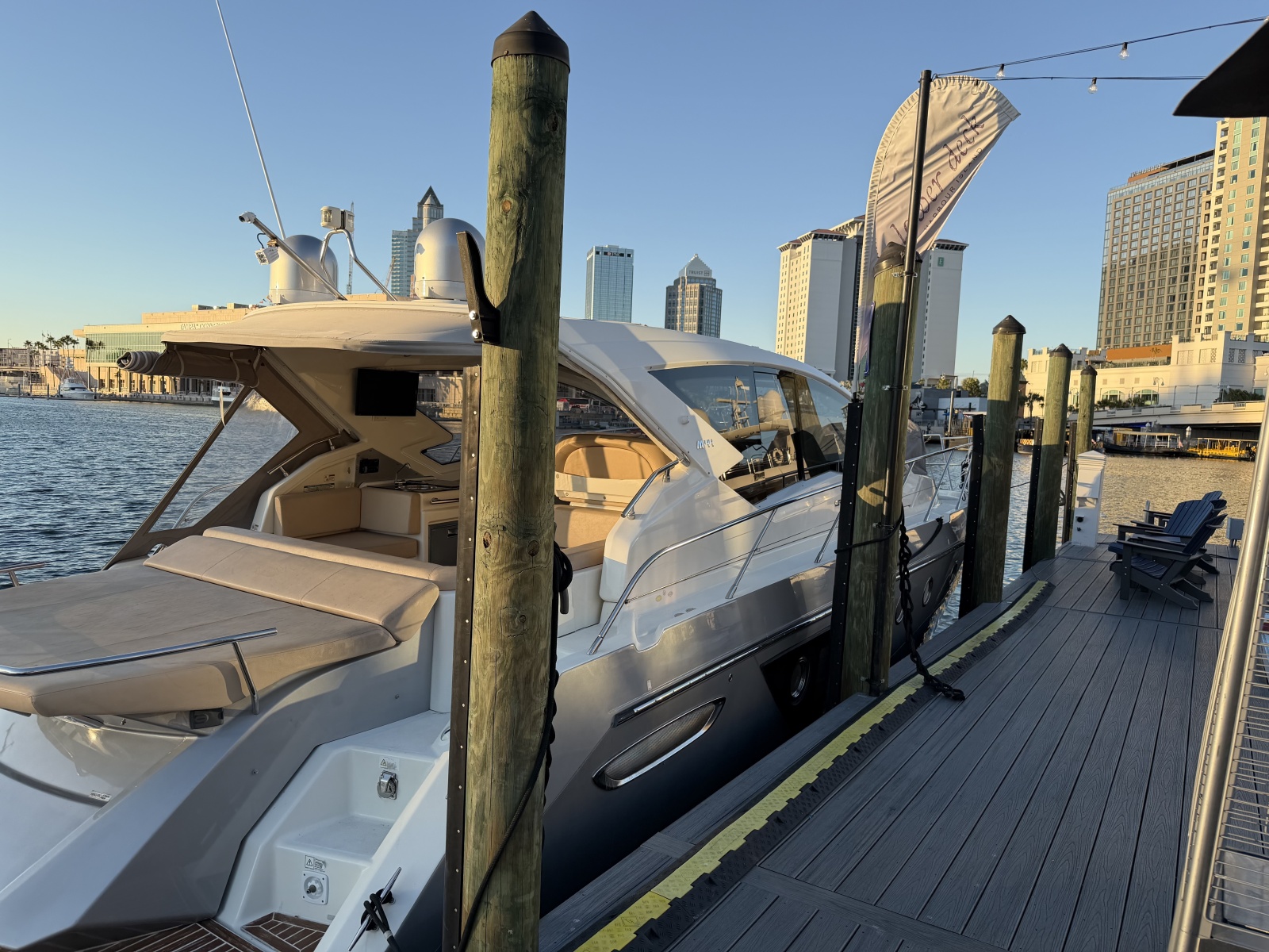 44' 2014 Cranchi M44 HT Hard Top