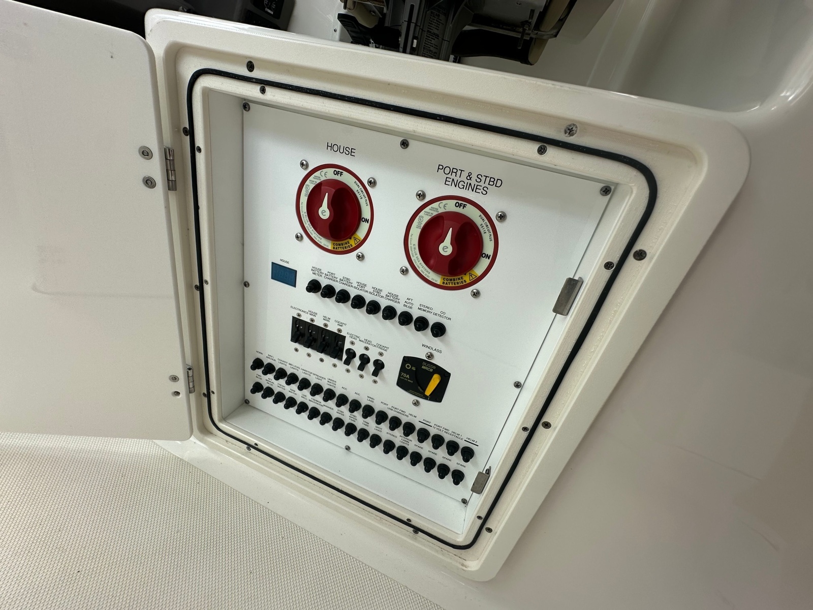 29ft Pursuit Yacht For Sale