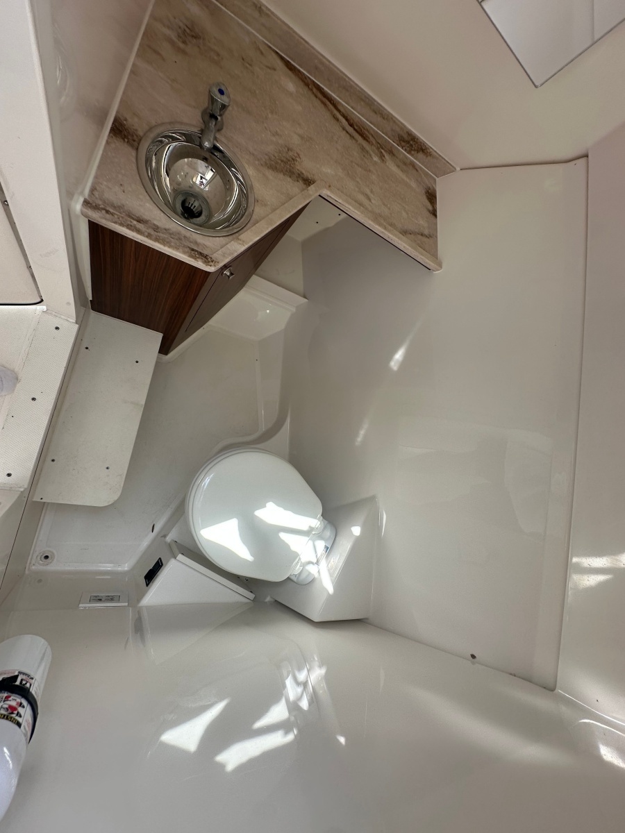 29ft Pursuit Yacht For Sale