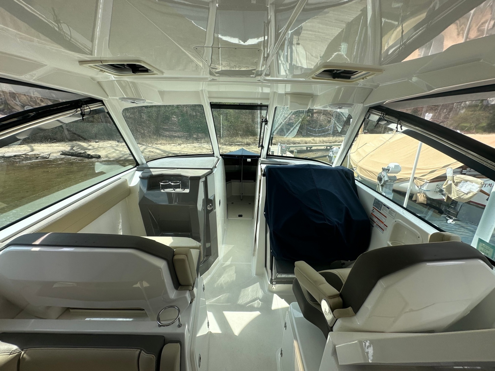 29ft Pursuit Yacht For Sale