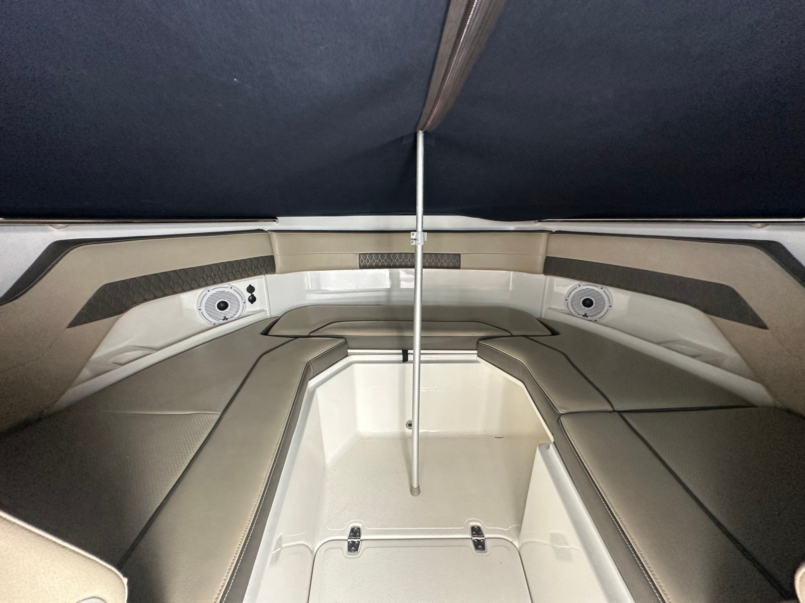 29ft Pursuit Yacht For Sale