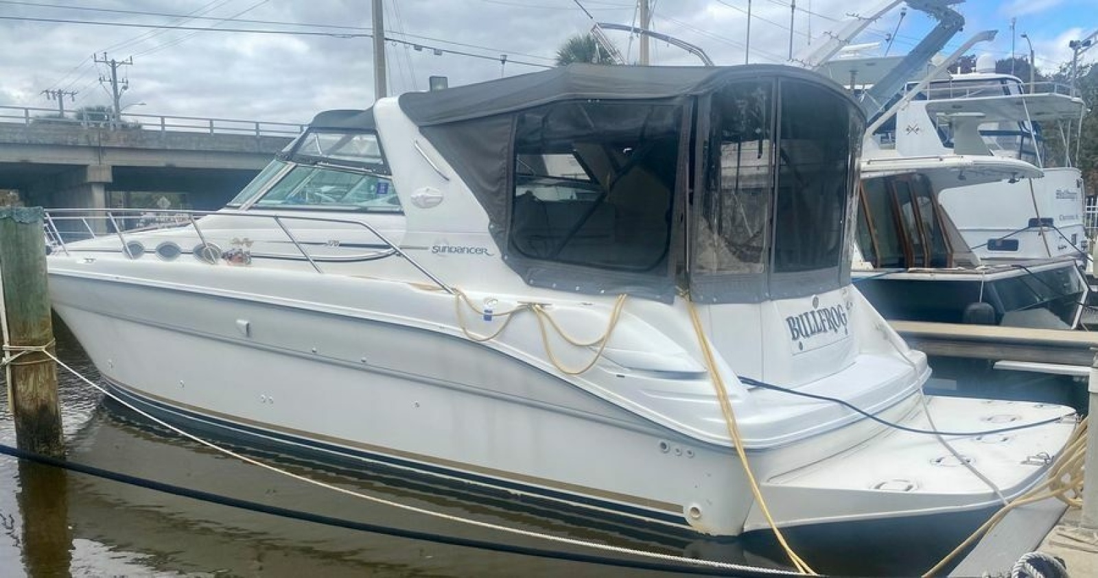 42' 1995 Sea Ray 