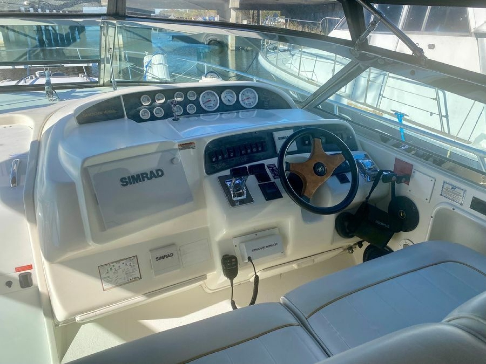 42' 1995 Sea Ray 