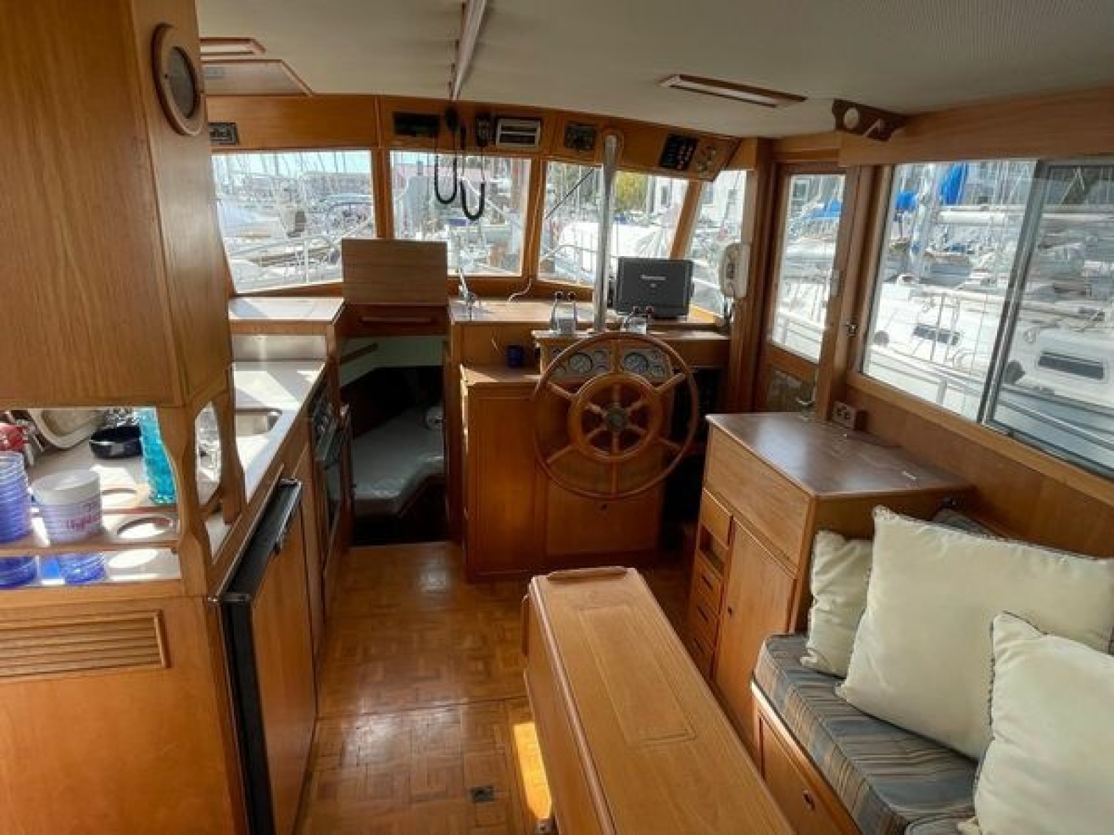 36' 1987 Grand Banks 36 classic