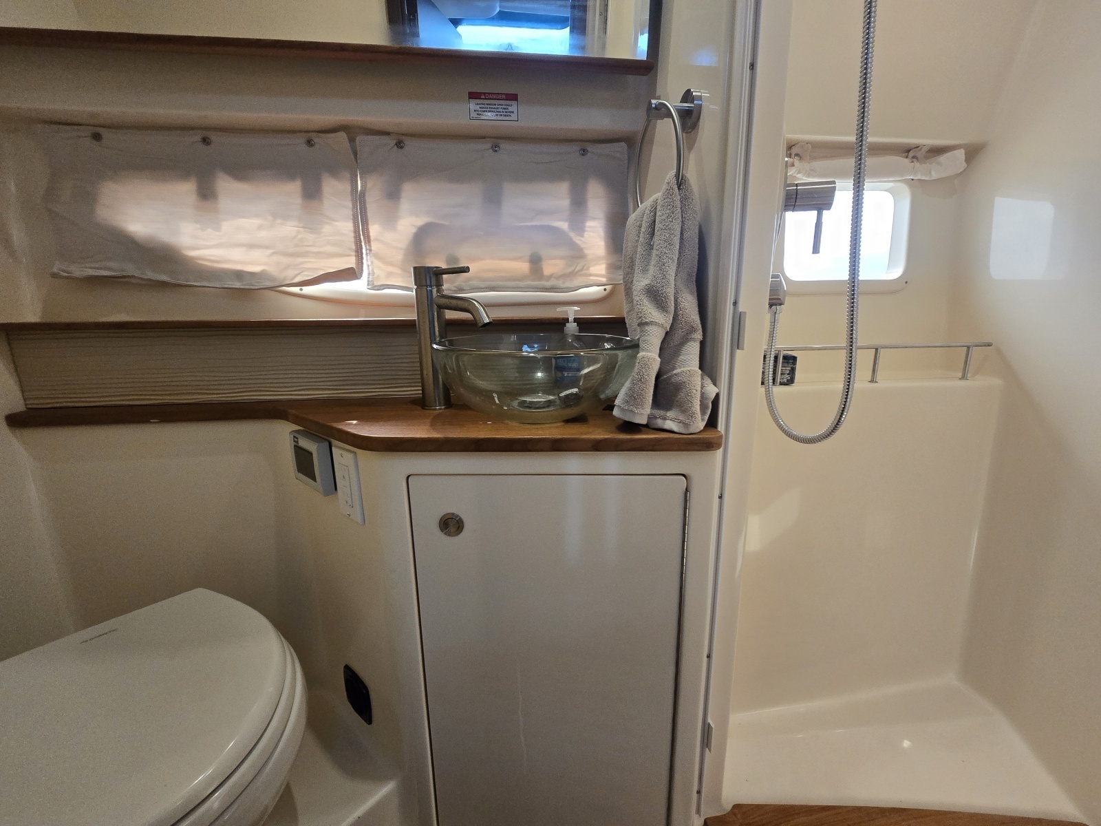 2018 Sea Ray 350 Sundancer Coupe