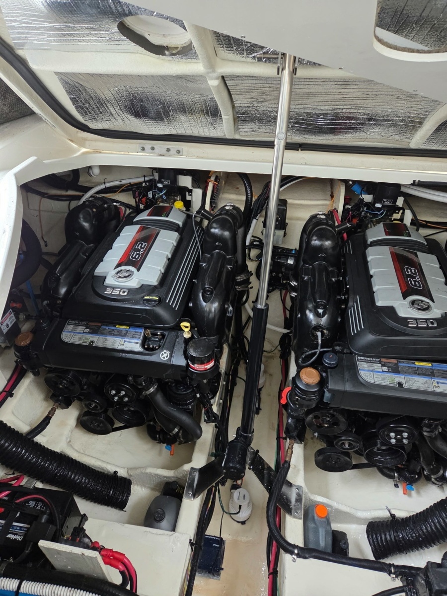 2018 Sea Ray 350 Sundancer Coupe
