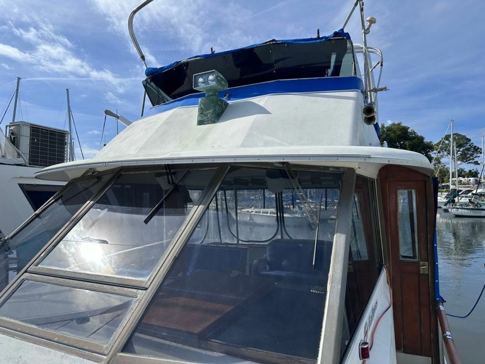 43' 1976 Hatteras 