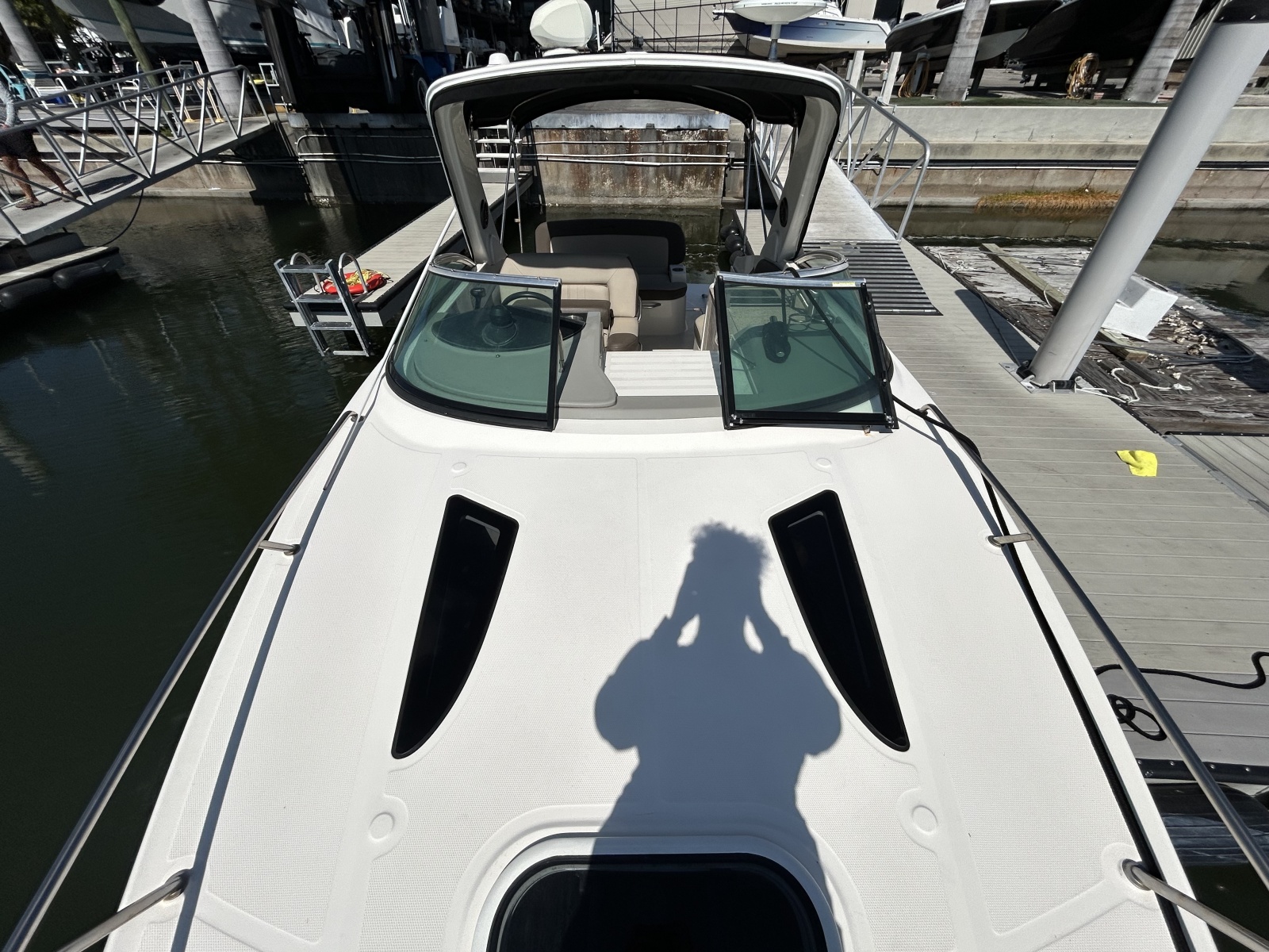 26' 2014 Sea Ray 