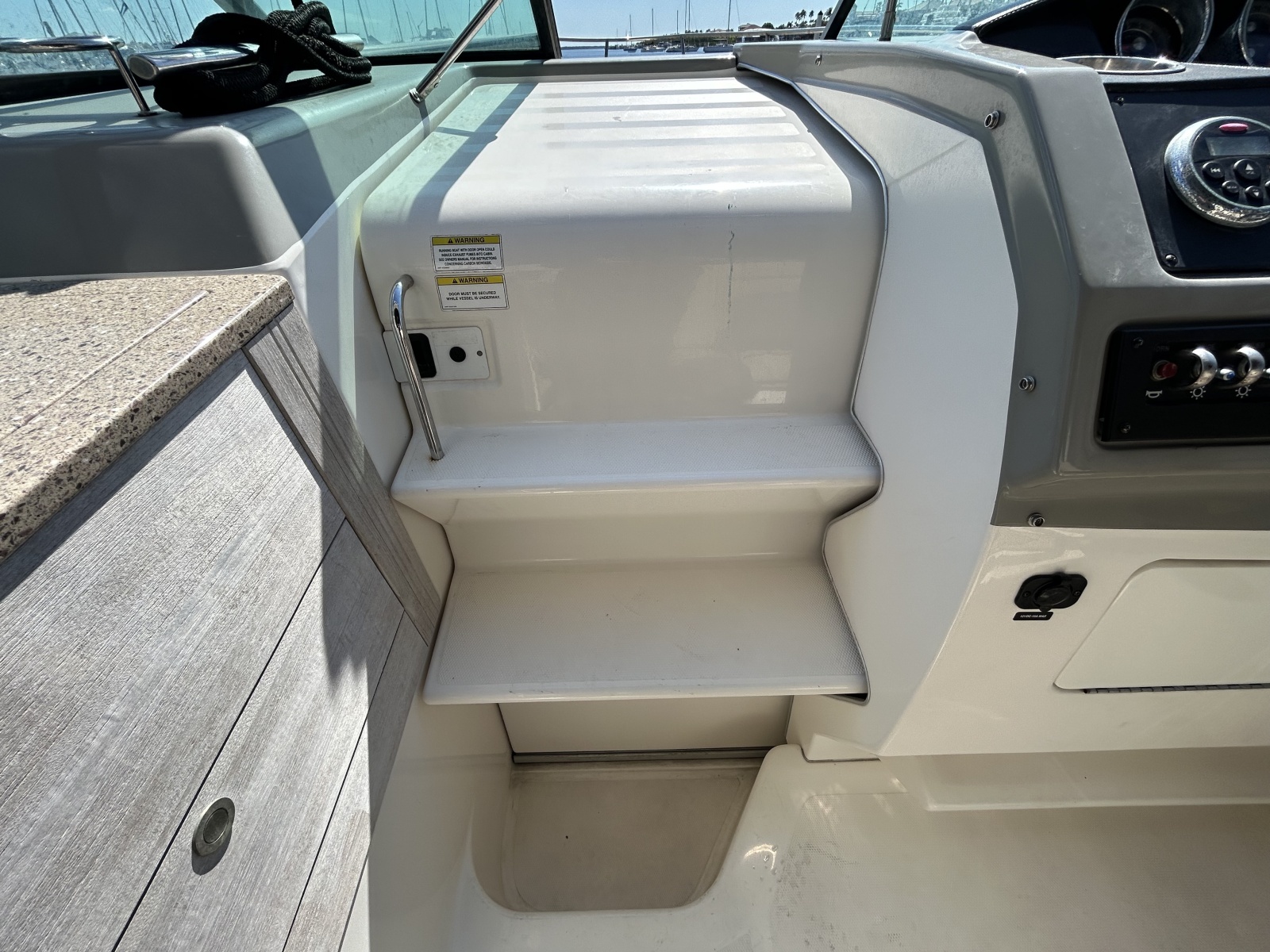 26' 2014 Sea Ray 