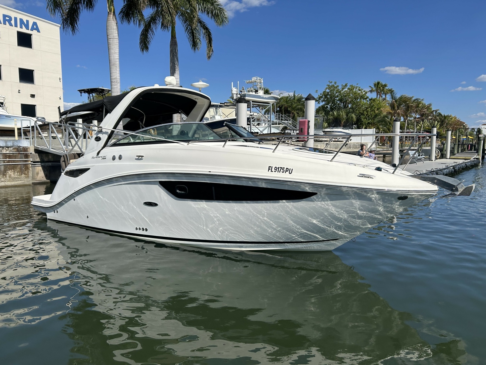 26' 2014 Sea Ray 