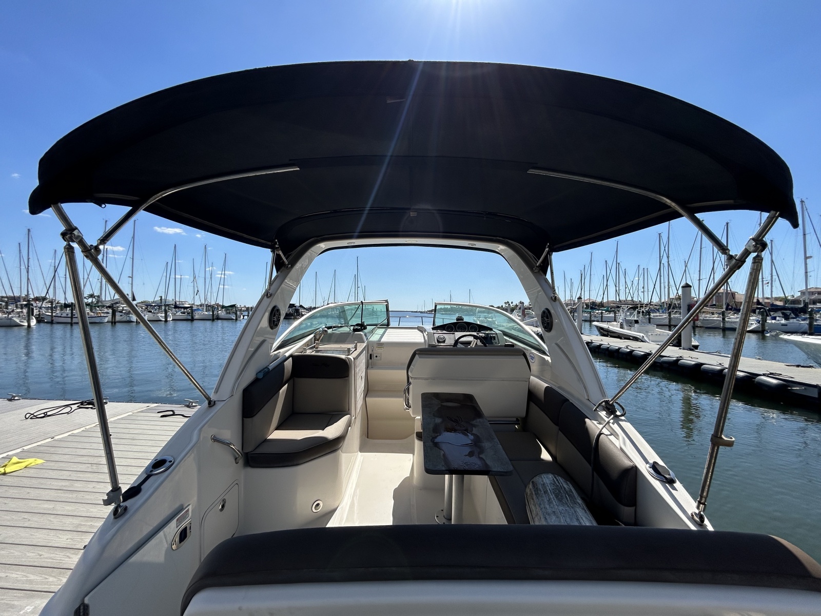26' 2014 Sea Ray 