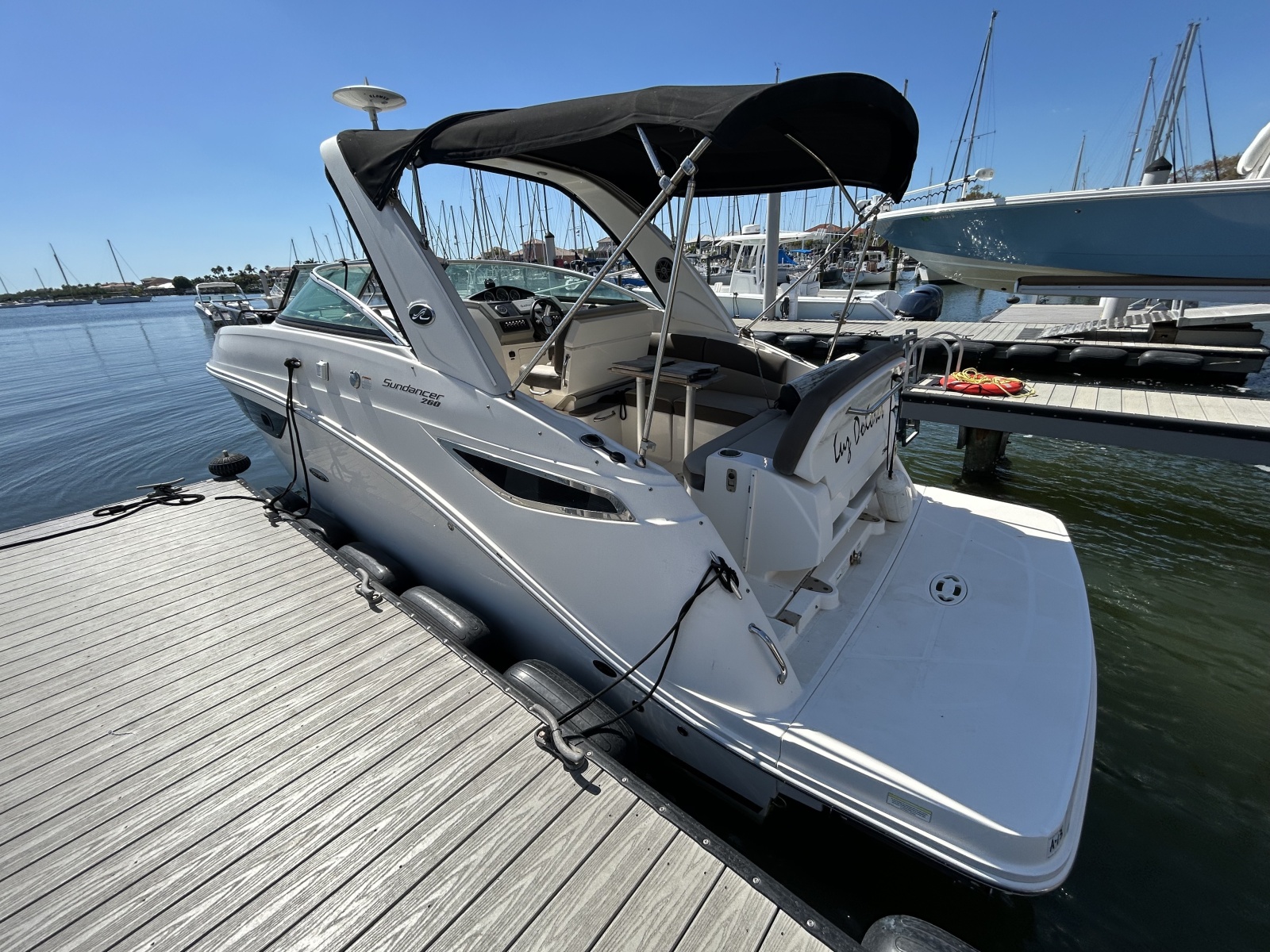 26' 2014 Sea Ray 