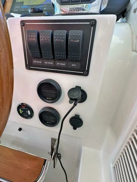 Helm Starboard Lower