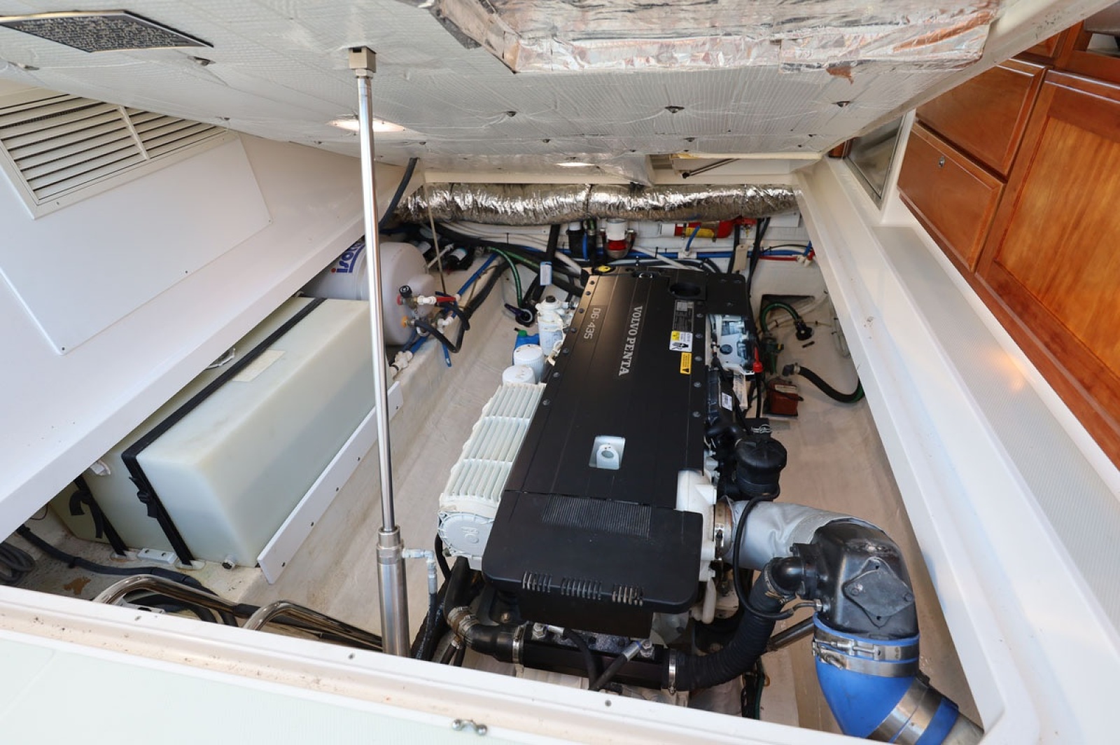 32' 2018 Back Cove 32