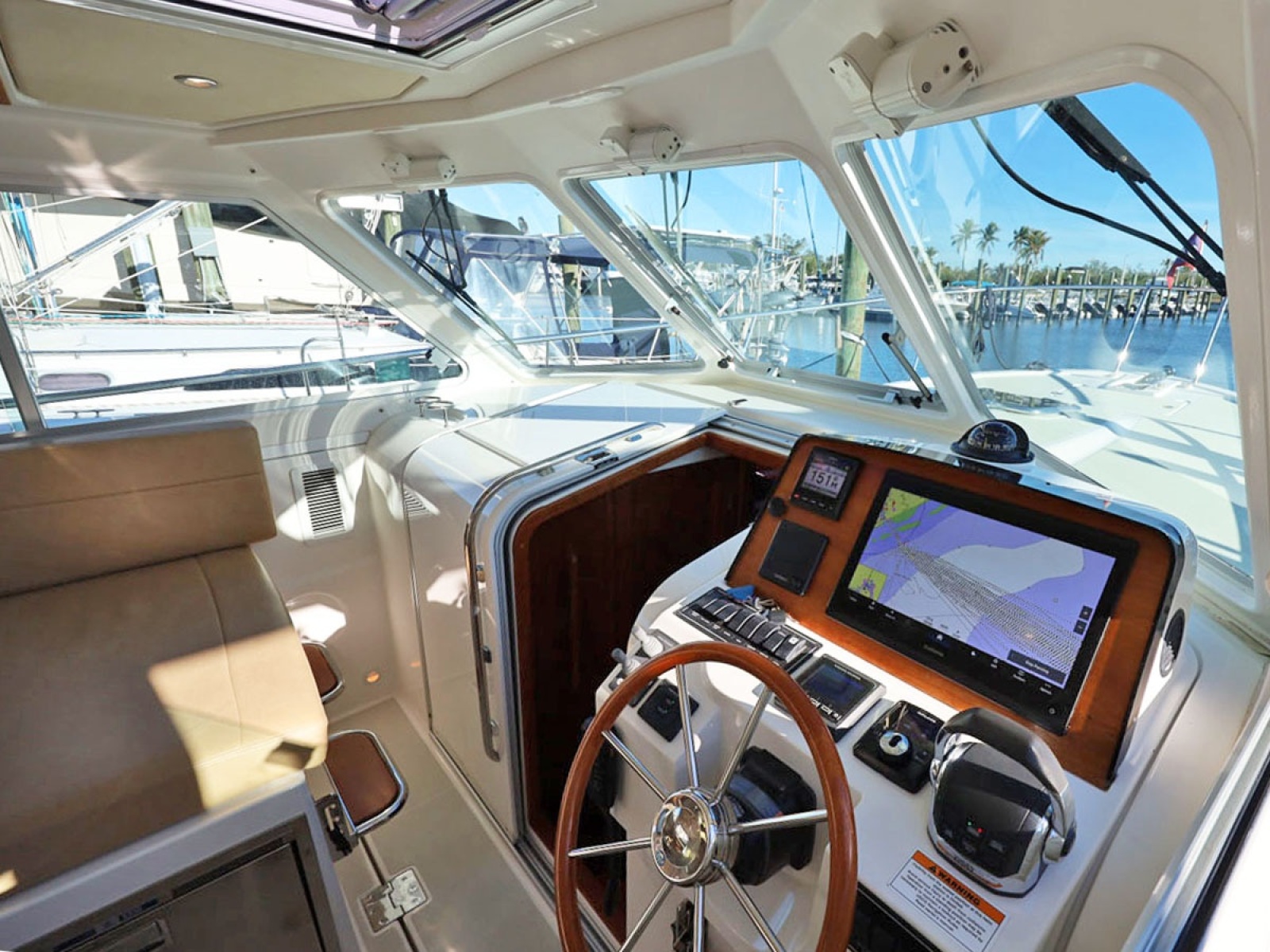 32' 2018 Back Cove 32