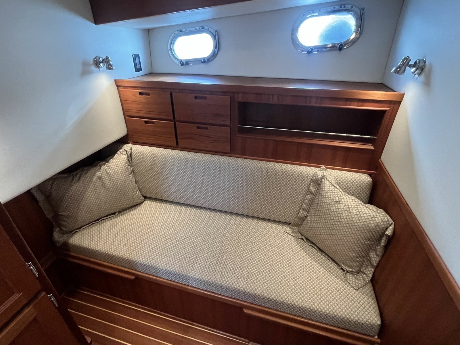 Chelsea Girl 42ft Nordic Tugs Yacht For Sale