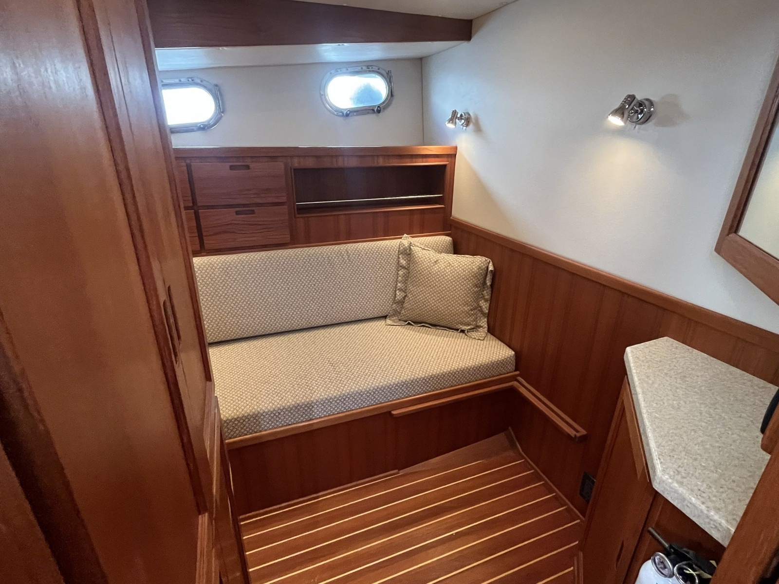 Chelsea Girl 42ft Nordic Tugs Yacht For Sale