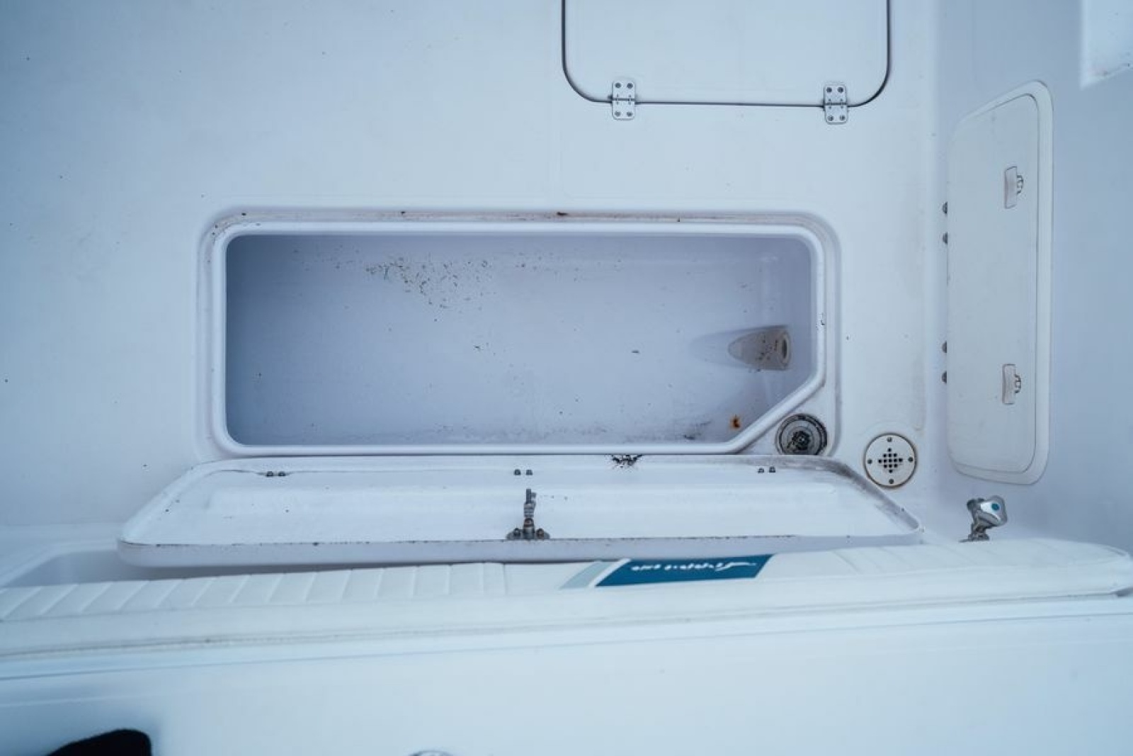 33ft Pro Line Yacht For Sale