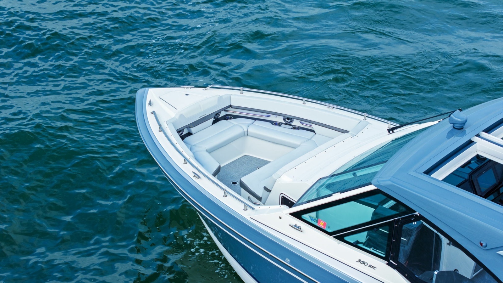 Formula 38 - Bada Beng - Exterior Profile