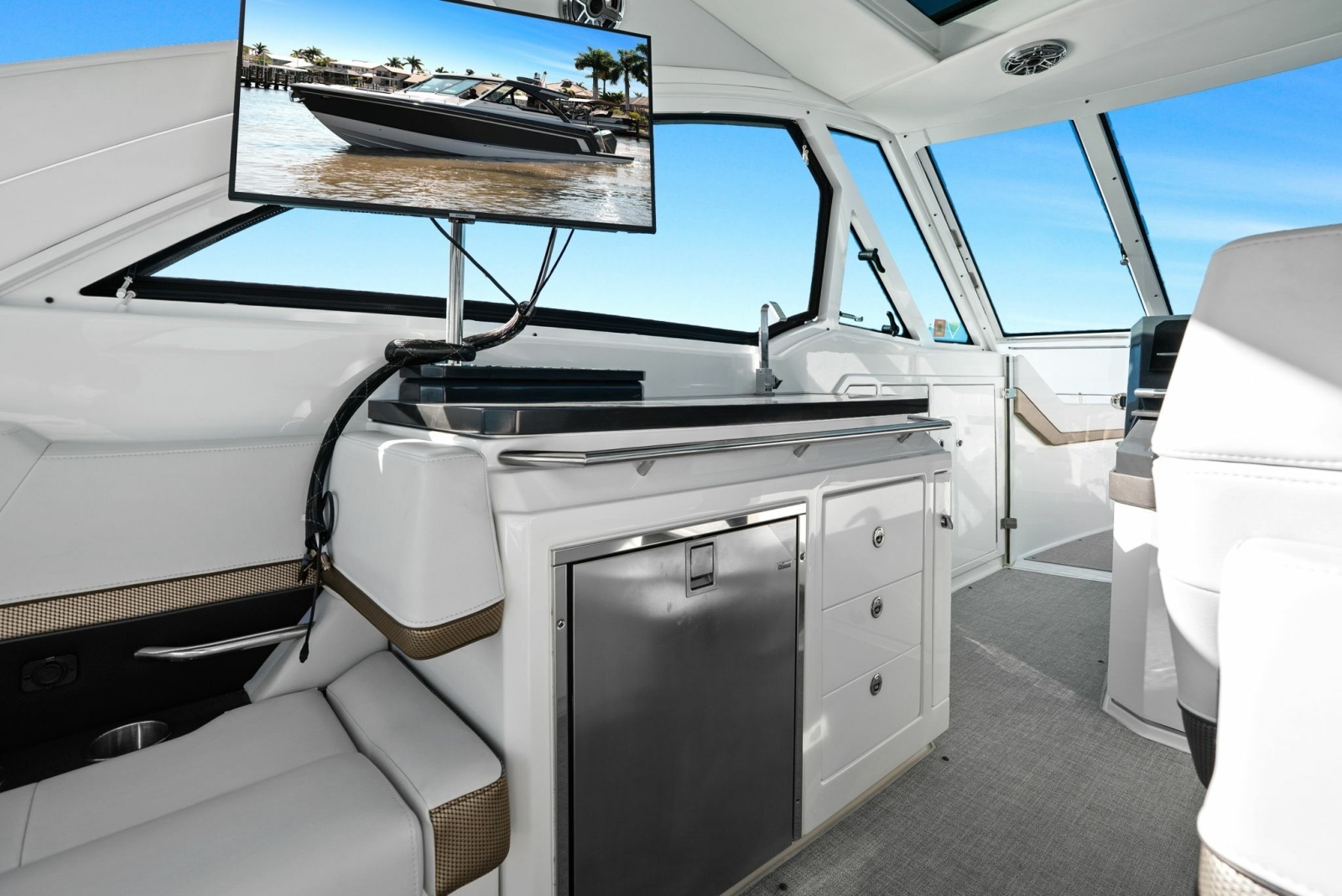 Bada Beng 38ft Formula Yacht For Sale