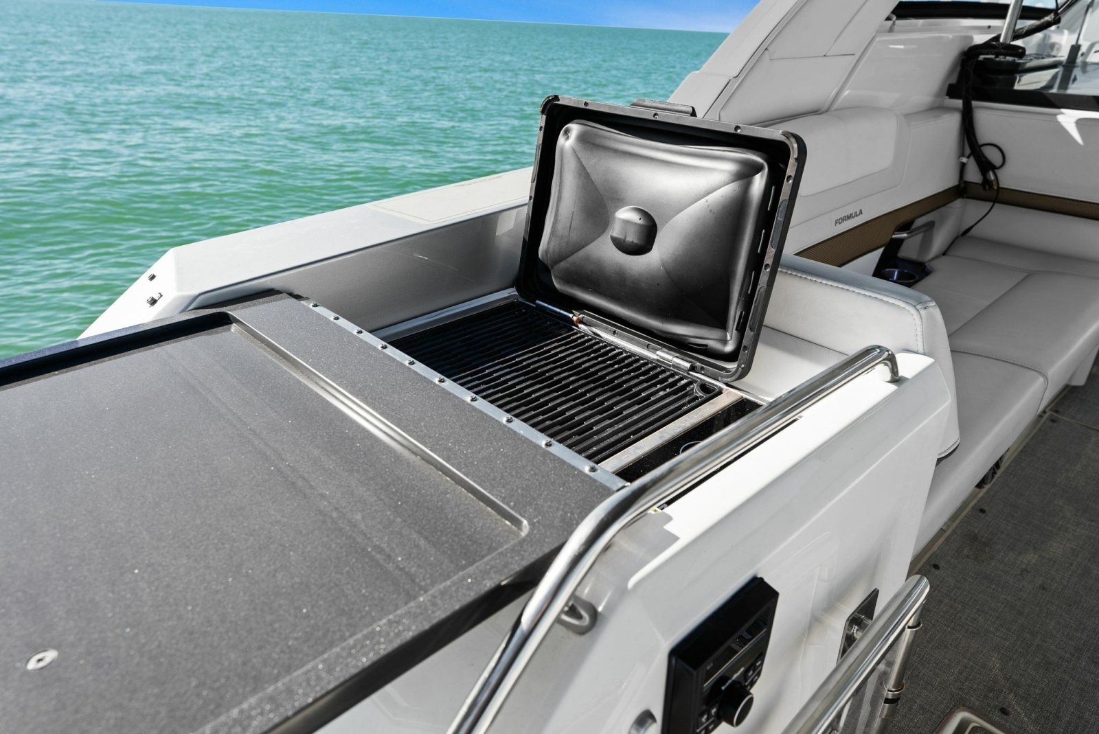 Bada Beng 38ft Formula Yacht For Sale