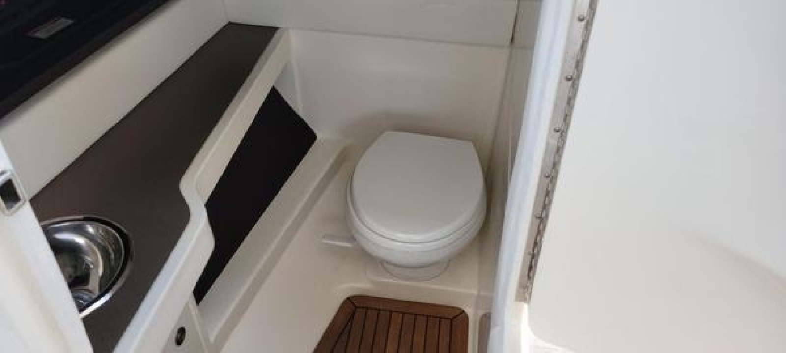 2017 Sea Ray 310 SLX