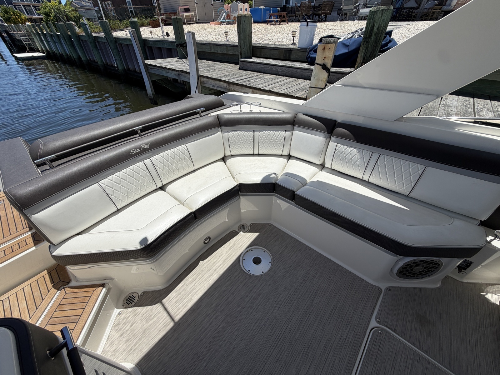 2017 Sea Ray 310 SLX