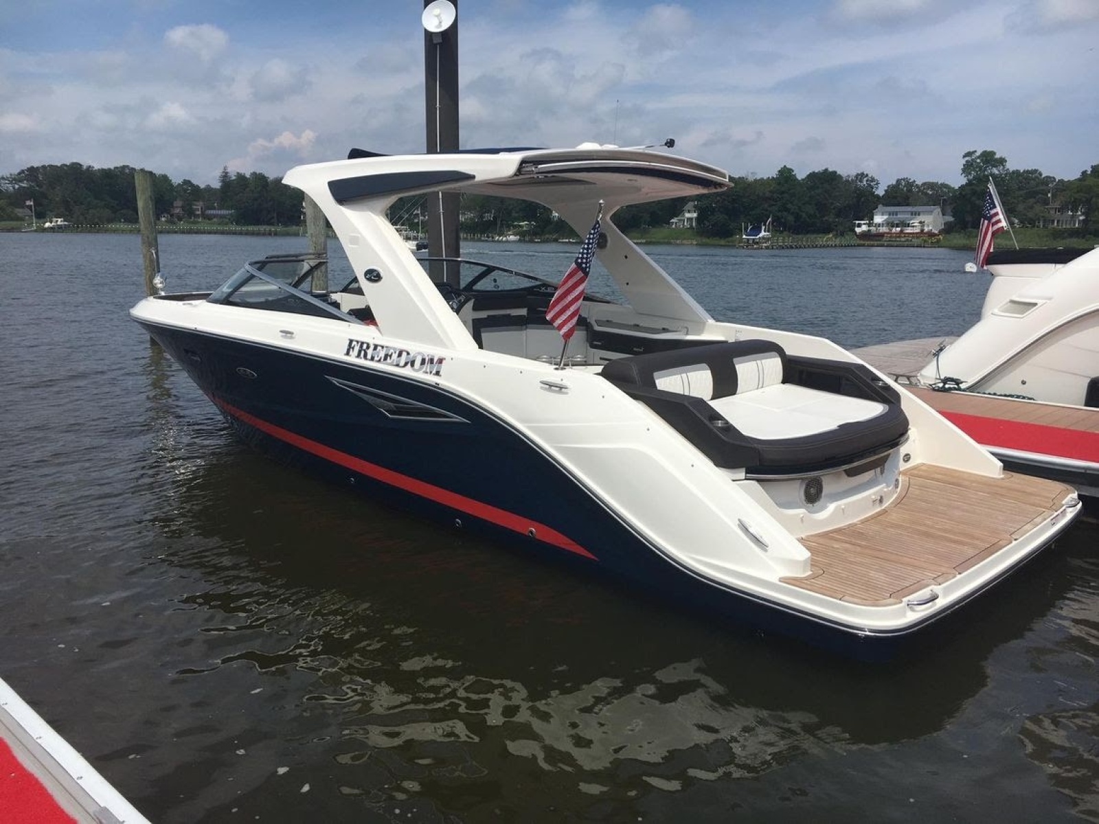 32' 2017 Sea Ray 310 SLX