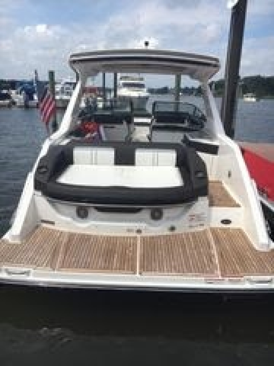 32' 2017 Sea Ray 310 SLX