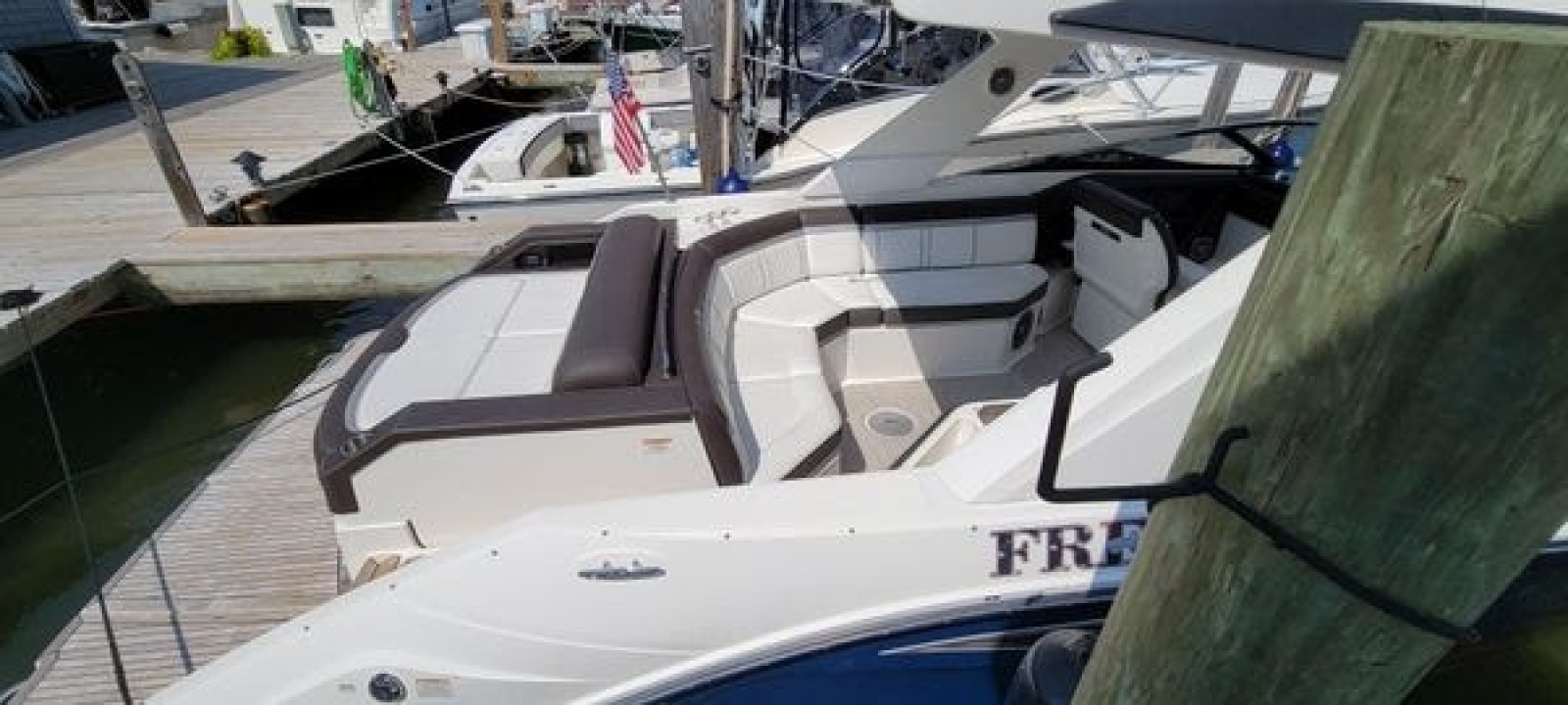 32' 2017 Sea Ray 310 SLX