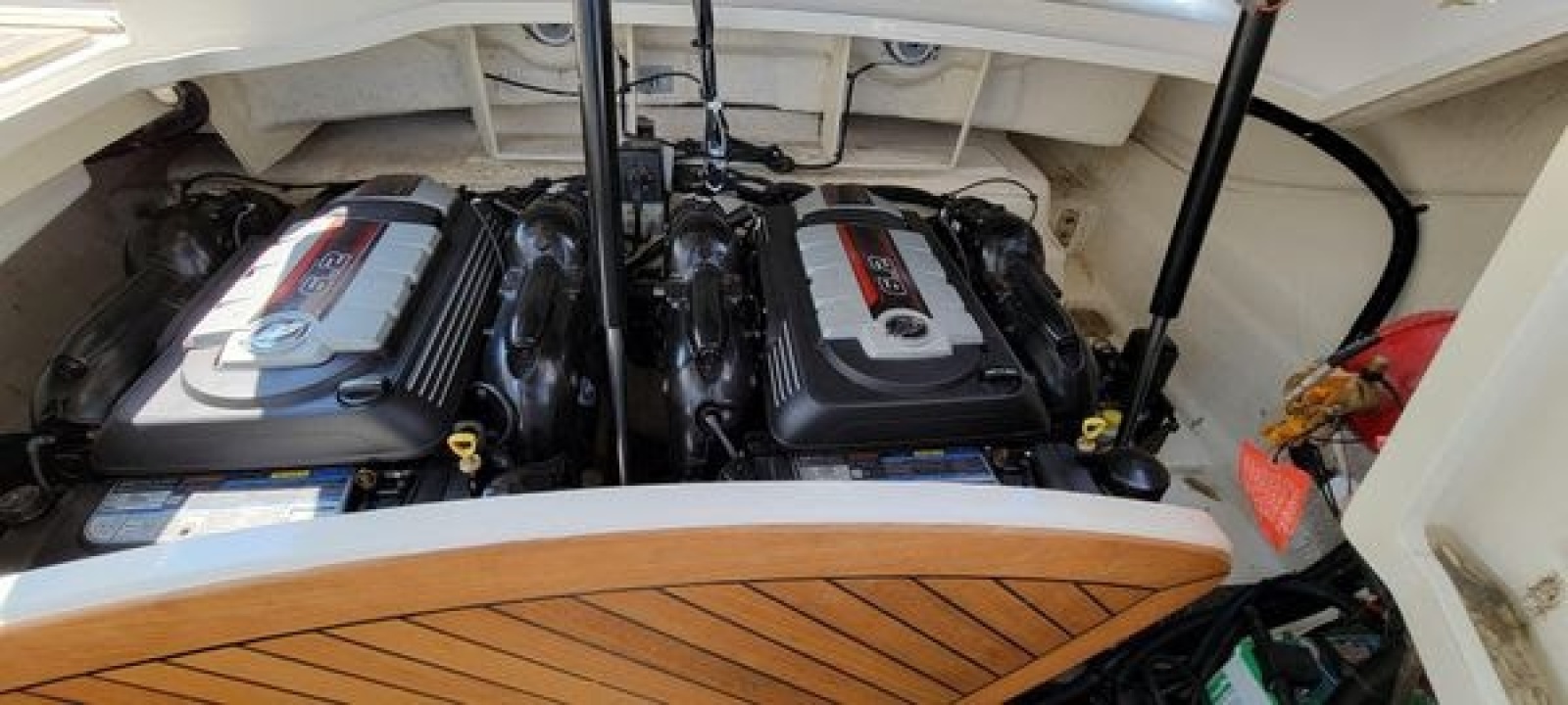 32' 2017 Sea Ray 310 SLX